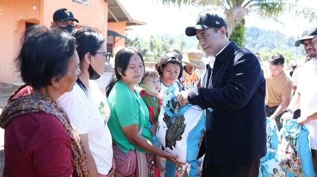 Menteri Pertanian Andi Amran Sulaiman Meninjau Wilayah Terdampak Banjir di Sumatera Utara
