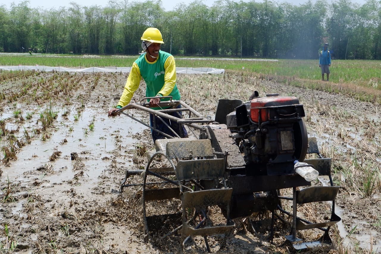 Mengotimalkan Pemanfaatan Alat dan Mesin Pertanian