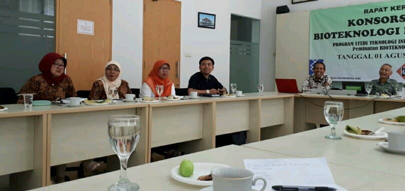 Pentingnya Melakukan Edukasi Publik Mengenai Bioteknologi