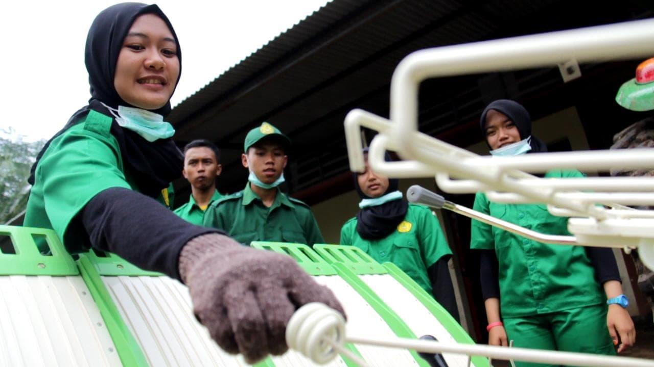 PWMP : Menumbuhkan Minat Generasi Muda Untuk Bertani.