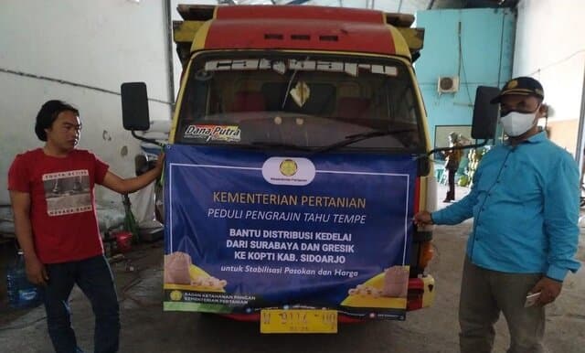 Bantuan Distribusi Kedelai Ringankan Beban Pengrajin Tahu Tempe