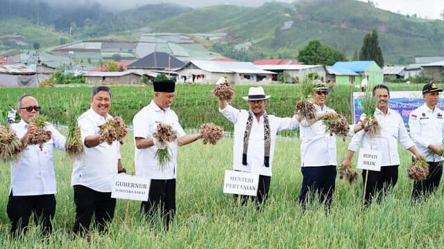 Kunjungi Solok, Mentan SYL Dorong Pengembangan Integrated Farming Kawasan Hortikultura