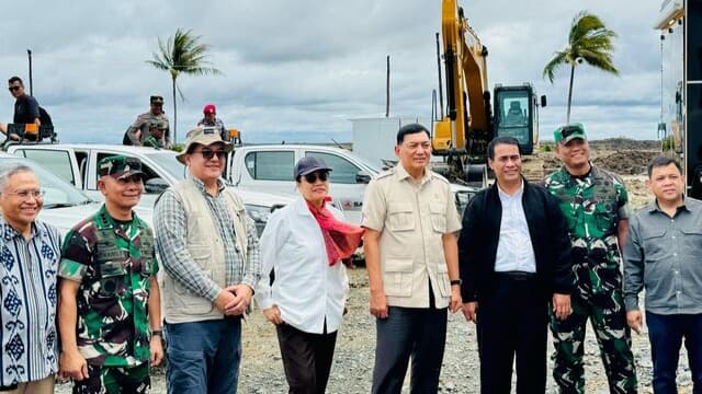 Mentan Amran dan Menkeu Sri Mulyani Tinjau Progres Cetak Sawah di Wanam