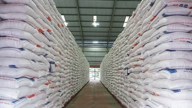 Presiden Prabowo : Stok Cadangan Beras dan Jagung Terbesar Dalam Sejarah RI