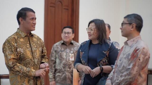 Mentan Amran Minta  Dubes RI Perkuat Kerjasama Hilirisasi Kelapa di Sri Lanka