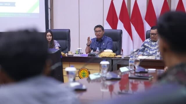 Pernah Jadi Lulusan Terbaik, Wamentan Sudaryono Ajak Penerima Beasiswa HKTI Raih Prestasi Tertinggi