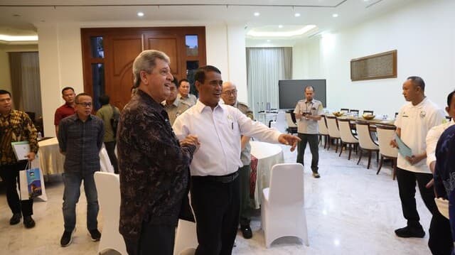 Mentan Amran Serius Membahas Pangan Untuk Rakyat Palestina