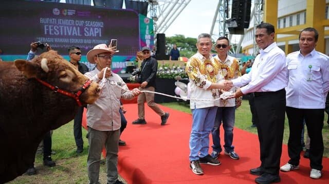 Mentan Amran Sebut Pertanian Solusi Selesaikan Kemiskinan Ekstrem Di Jember