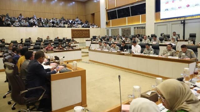 Mentan Amran Banjir Apresiasi dari Komisi IV DPR RI