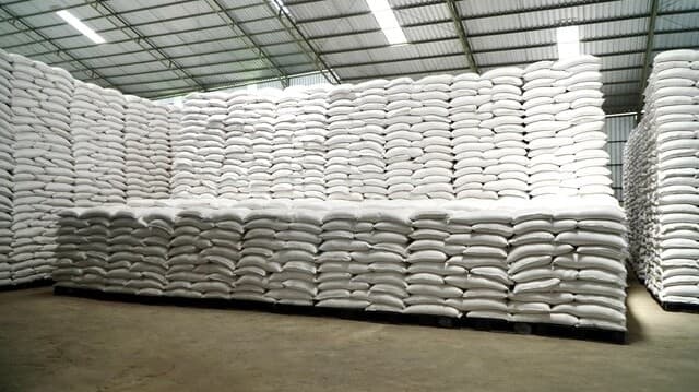 Beras Medium Aman dan Surplus, Impor Hanya untuk Kebutuhan Khusus dan Industri