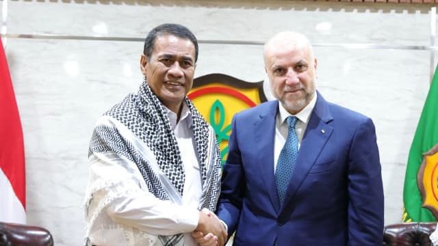 Mentan Amran Berikan Beasiswa untuk 20 Mahasiswa Palestina, Dorong Kerja Sama Pendidikan dan Pertanian