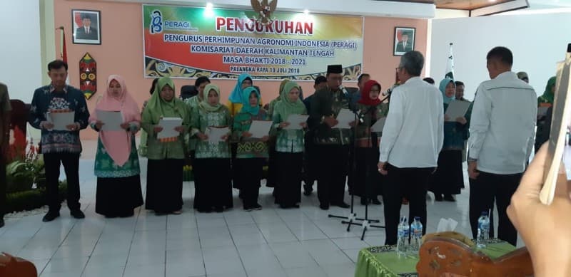 Pengukuhan Perhimpunan Agronomi Agronomi Indonesia PERAGI Komisariat Kalimantan Tengah