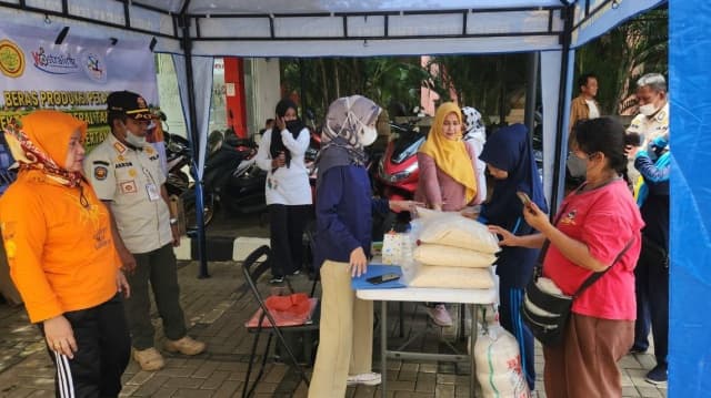 Kementan Gandeng Koperasi dan TTI Pasarkan Beras Petani ke 6 Titik Wilayah Jakarta