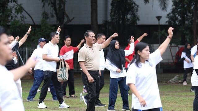 Jalan Sehat Kementan, Menteri Amran Ingatkan ASN Harus Olahraga Untuk Percepat Tanam dan Produksi