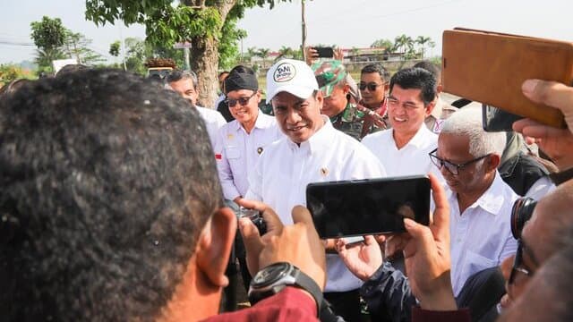 Kunjungi Kabupaten Bandung, Mentan Amran Ajak Petani Percepat Waktu Tanam