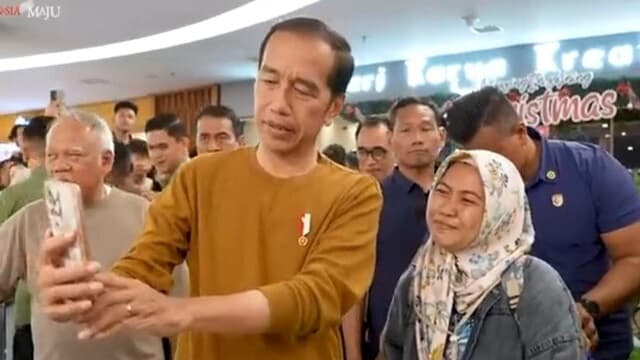Mentan Amran Dampingi Presiden Jokowi Kunjungi Pusat Perbelanjaan di Banyumas