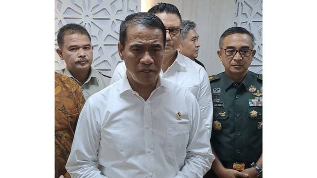 Harga Anjlok, Mentan Amran Desak Bulog dan Pengusaha Pakan Segera Serap Jagung Petani