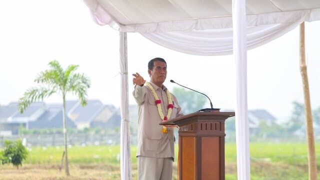 Mentan Amran Salurkan Bantuan Pompa hingga Alsintan, Produksi Padi di Bangkalan Meningkat Signifikan