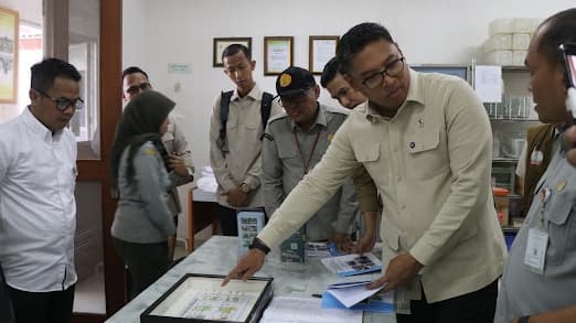 Wamentan Sudaryono Sebut Balai Pertanian di Karawang Ini Bak Markas Satria Baja Hitam