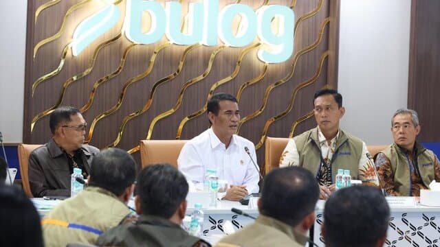 Rekor Stok Beras Bulog Tertinggi Diapresiasi Presiden, Mentan Koordinasi Siapkan Gudang Baru Hadapi Panen Raya