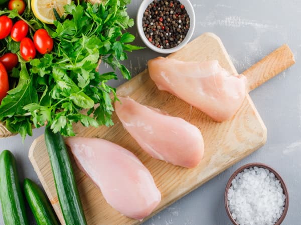 Harga Daging Ayam Ras Turun Rp10000 di Sikka tanggal 24 Juni 2022